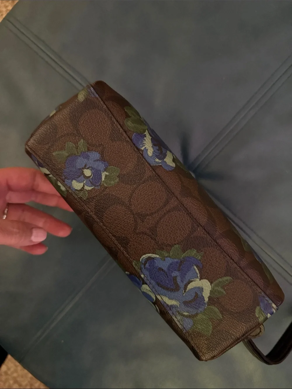 Coach Signature flower print make up bag - Picture 3 of 7